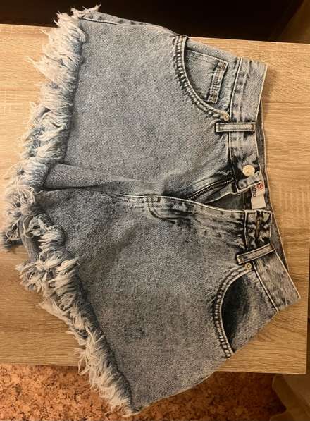 Джинсовые шорты