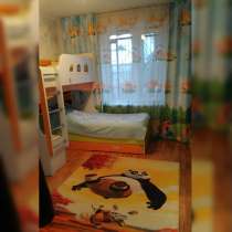 Продаю 2-комнатную квартиру, 60 кв. м, 1/3 этаж, мкр. Достук, в г.Бишкек