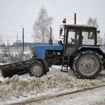Уборка снега трактором МТЗ (отвал и щетка), в Нижнем Новгороде