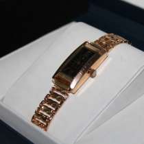Новые золотые часы с браслетом, в Тольятти