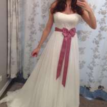 Элегантное свадебное платье премиум бренда, в Москве