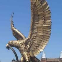 Орел разрывающий змею(скульптура из металла), в Краснодаре
