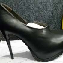 Кожаные туфли на каблуке, размер 37,5-38, в Краснодаре