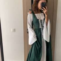 Средневековое платье, в Санкт-Петербурге