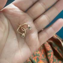 Продам серьги покупала за 18 неделю назад, в Махачкале