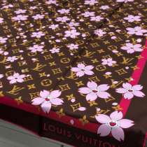 Платочек от Louis Vuitton, в Грозном