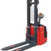 Самоходный штабелер. Ричтрак., в Санкт-Петербурге