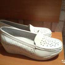 Туфли женские кожаные белого цвета, в Тольятти
