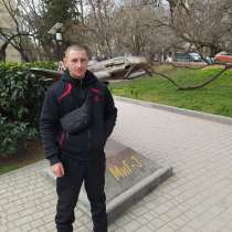 Максим, 36 лет, хочет пообщаться, в Севастополе
