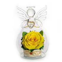 Розы кремовые и желтые в вазах из стекла, в Москве