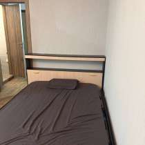 Продам двуспальную кровать размеры 160*200см, без матраса, в Челябинске