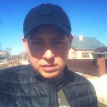 Илья, 28 лет, хочет пообщаться, в Санкт-Петербурге