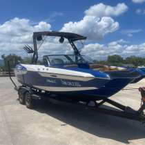 2020 Axis A22 + Custom Trailer – Surf-Ready & Loaded, в г.Пхукет