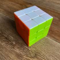 Кубик Рубика яркий, в Ессентуках