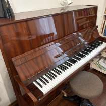 Пианино «Красный октябрь», в Санкт-Петербурге